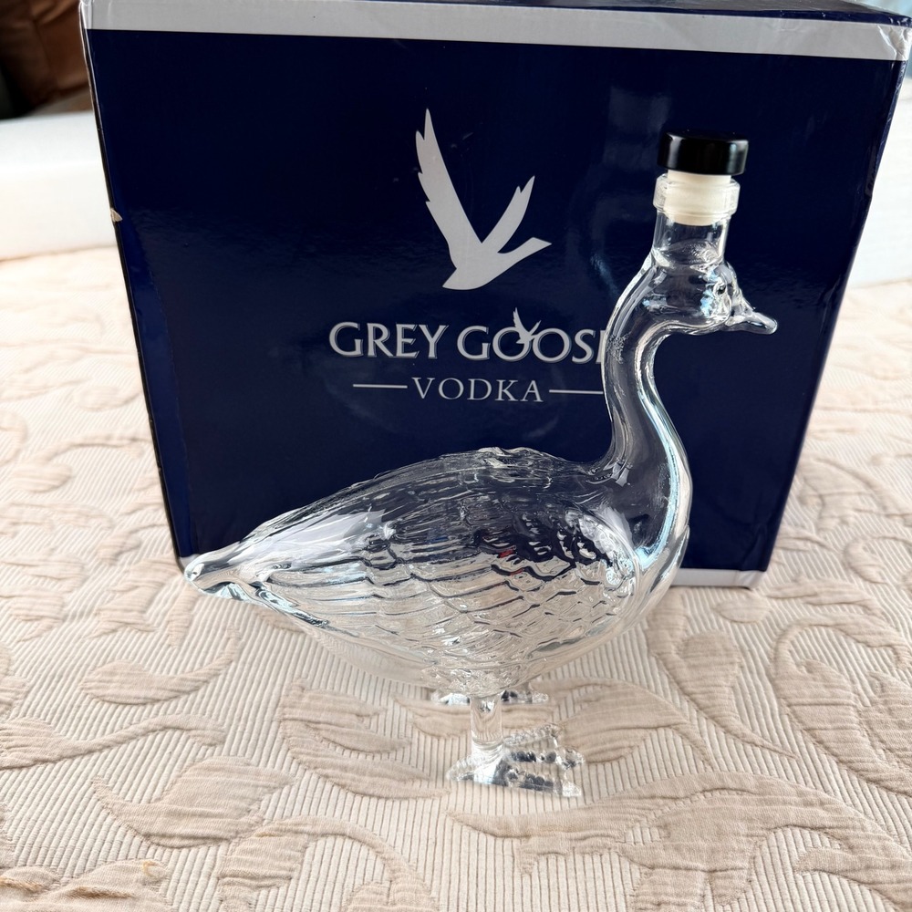 Grey Goose Vodka Glass Goose Decanter Collectible Barware with Stopper New Box